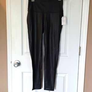 NWT Leather Look Leggings. SZ M